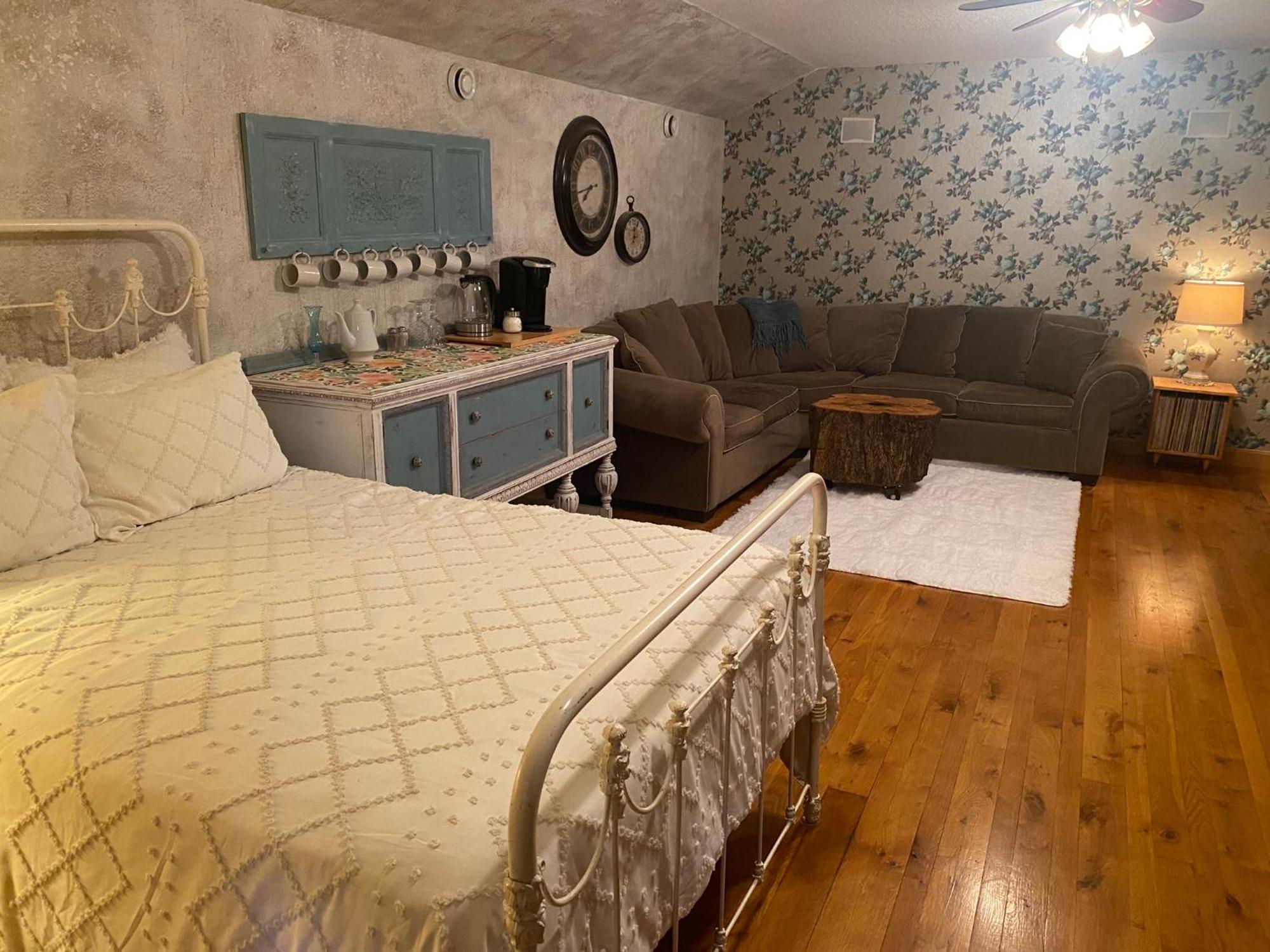 Bed And Breakfast Suite At The Wooded Retreat Pine City Exteriér fotografie